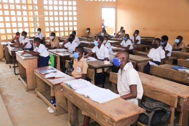 Cas de COVID-19 après la réouverture des classes à l’intérieur du pays : Aka Aouélé annonce des perspectives
